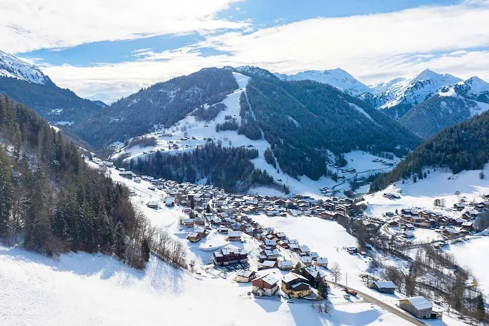 Azureva Areches Hotel
